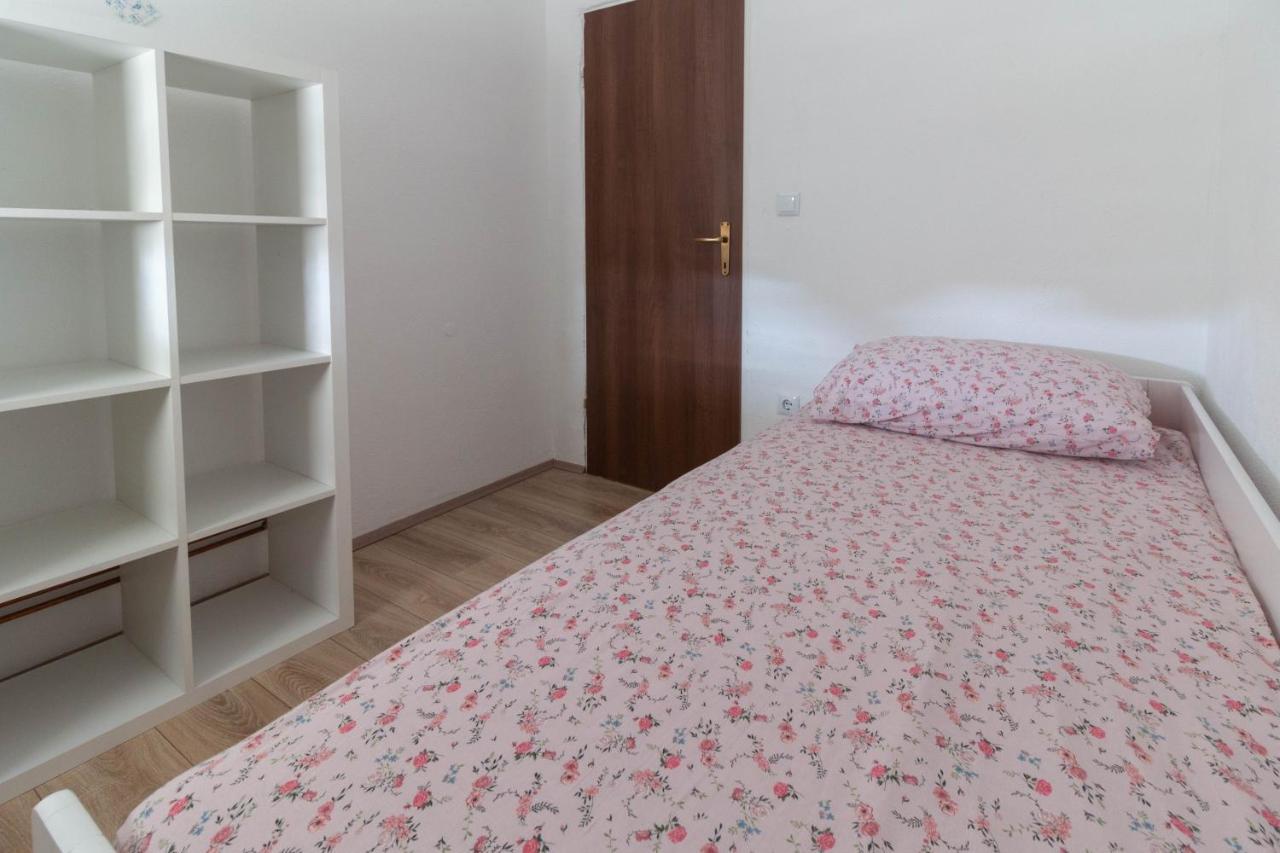 Modern Apartment Sara-Near The Beach Privlaka  Eksteriør billede